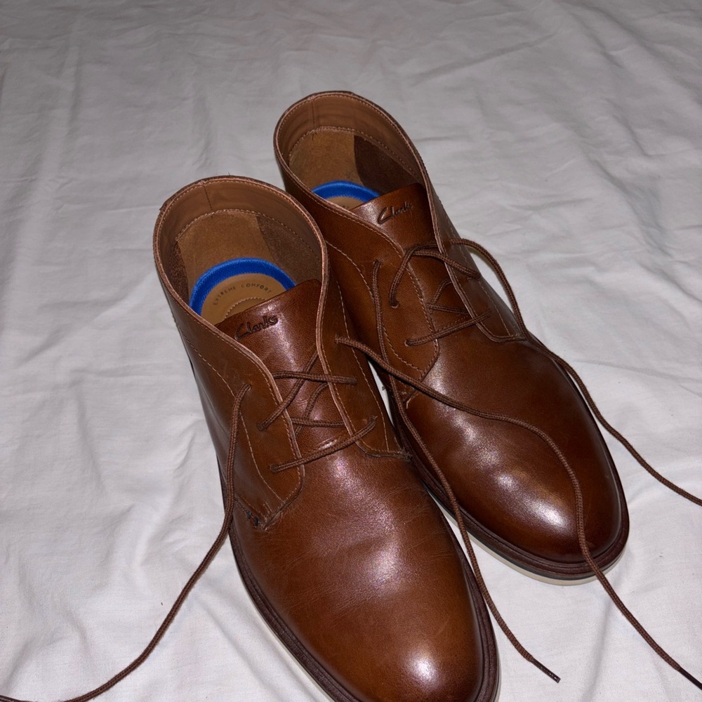 Men’s Clarks Malwood Brown Chukka Boots EUC - Picture 1 of 7